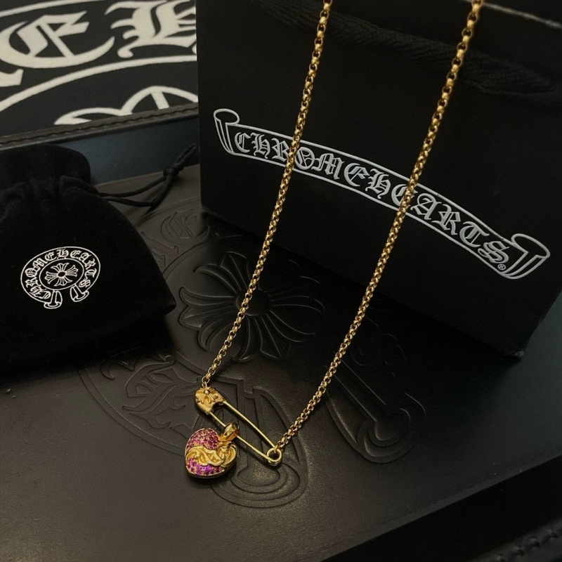 Ch*0me He**ts necklaces